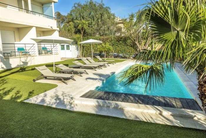 Jardin et la piscine, Hôtel Restaurant Sainte-Maxime, Best Western Premier Montfleuri