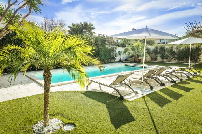 Jardin et la piscine, Hôtel Restaurant Sainte-Maxime, Best Western Premier Montfleuri